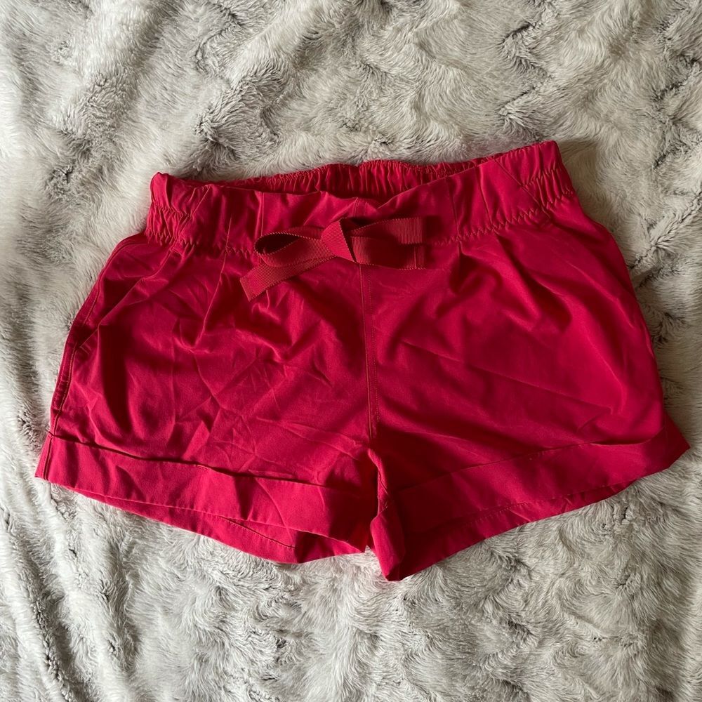 lululemon athletica Athletic Shorts Spring Break Away 6 Six Boom Juice P…